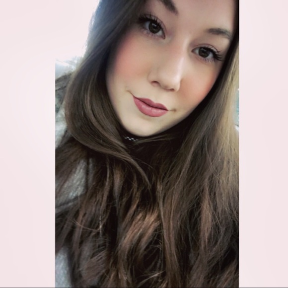 Meet your Posher, Roxanne - Picture 1 of 1